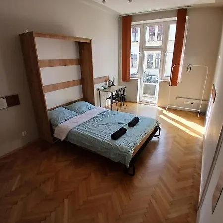 Fantastic-inn - Kr63 *