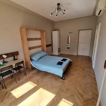 Fantastic-inn - Kr63 *